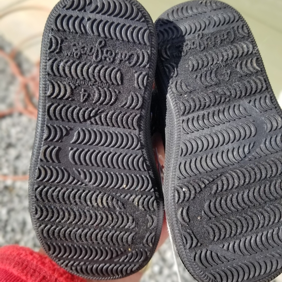 Cat & Jack Kids shoes for Girls.  Size 4. Metallic gray. - Picture 5 of 5